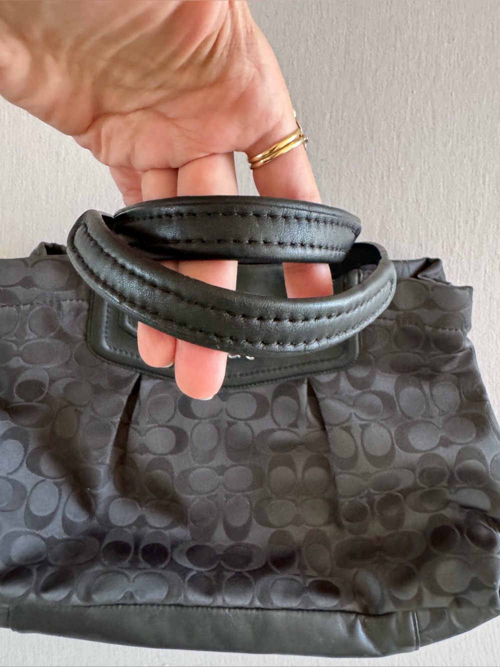 Y2K Coach Black Signature Tote with Logo Jacquard - Picture 10 of 13